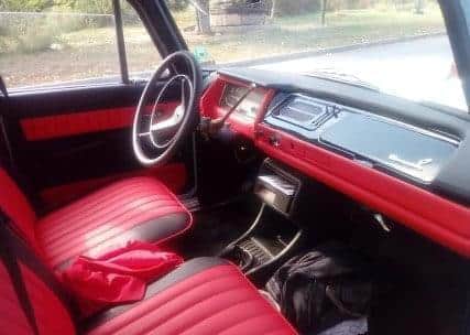 претапициране на ретро автомобил